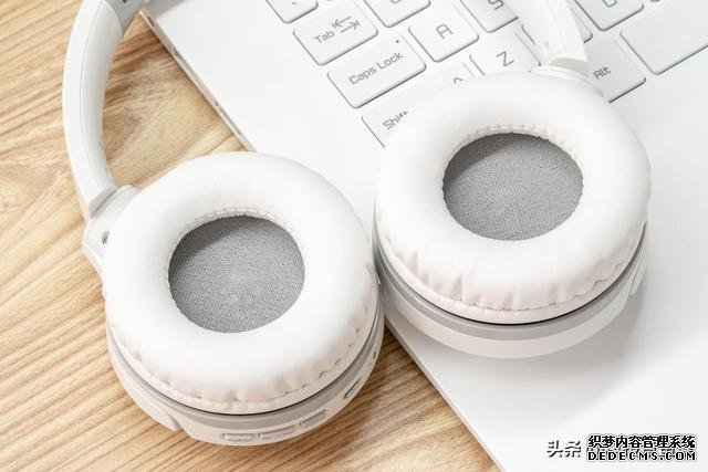 頭戴無線藍牙耳機 40小時超長續(xù)航是什么體驗？