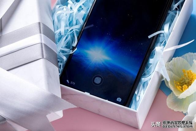 華為暢享10S全方位上手:輕巧機(jī)身+超強(qiáng)夜景是它的制勝法寶