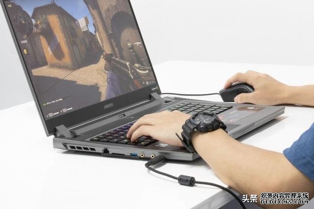 8核十代酷睿 大屏游戲本會(huì)更爽么 技嘉AORUS 17G XB評(píng)測(cè)