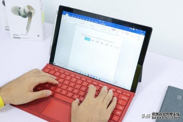 平板/筆記本雙形態(tài)，Surface Pro 7隨時隨地展開工作