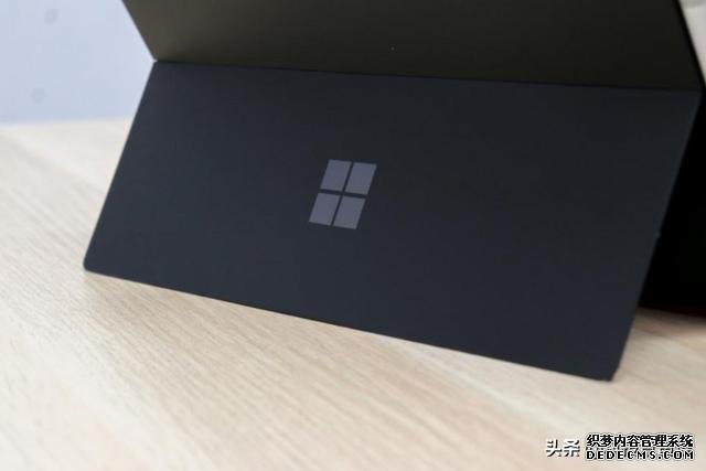 平板/筆記本雙形態(tài)，Surface Pro 7隨時隨地展開工作