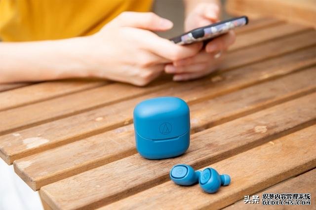 30小時(shí)長(zhǎng)續(xù)航 鐵三角CK3 TW通勤一周都不用擔(dān)心充電問(wèn)題