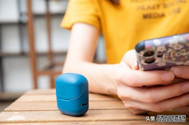 30小時(shí)長(zhǎng)續(xù)航 鐵三角CK3 TW通勤一周都不用擔(dān)心充電問(wèn)題
