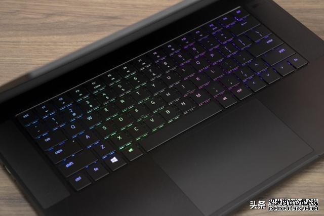 144Hz高色域顯示器，這才是高端游戲本該有的畫(huà)面表現(xiàn)