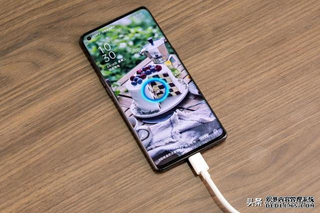 顏值派與紀(jì)實(shí)派的碰撞，OPPO Reno4 Pro 5G上手評(píng)測(cè)