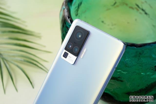 vivo X50 Pro正式發(fā)布！高顏值拍照旗艦就是這么豪橫，好看還好用