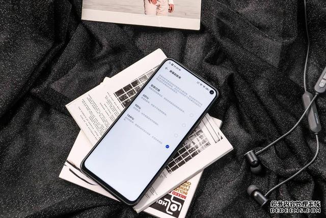 iQOO Z1、榮耀X10“掰頭”，優(yōu)勢不一，你“pick”誰？