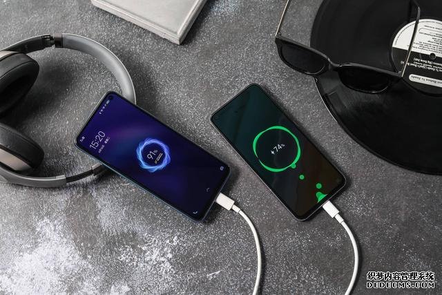 iQOO Neo3和榮耀30，同為“2K”價(jià)位，誰才是最值得購買的5G手機(jī)