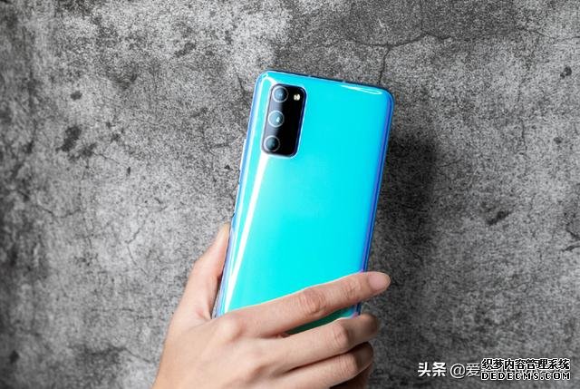 盧偉冰果然沒算錯(cuò)，榮耀V30再次跌至新低價(jià)，還買榮耀X10？