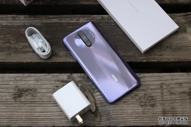 5月份剛上市，如今降至1599元，雙模5G＋6400萬四攝