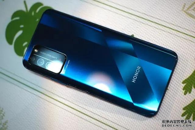 跌至2108元，90Hz＋4300mAh，這才是華為真香5G中端機(jī)