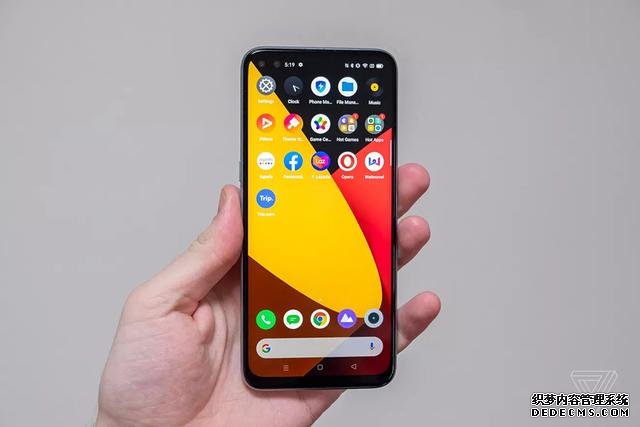 Realme X3上市：驍龍855 Plus、面向4G市場，潛望長焦成標(biāo)配