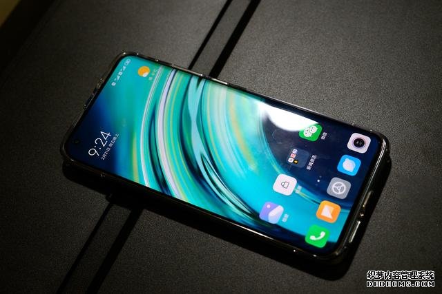 小米10免費升256GB存儲，相比對手，讓利幅度算不算大？