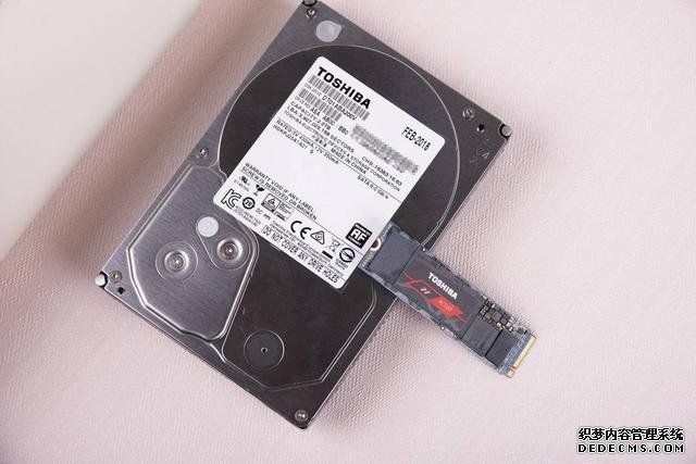 東芝存儲更名鎧俠，80后用戶曬單，除了U盤已集齊全家桶
