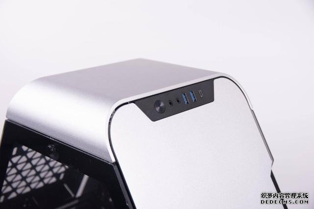 三角形電腦機(jī)箱刷新外觀認(rèn)知，價(jià)格成錢包天敵，另類裝機(jī)作業(yè)分享