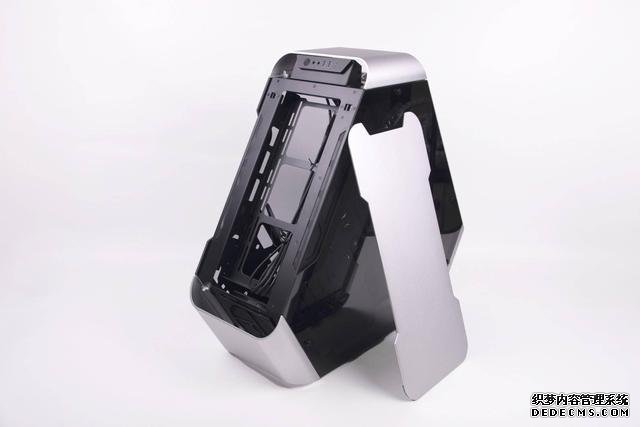 三角形電腦機(jī)箱刷新外觀認(rèn)知，價(jià)格成錢包天敵，另類裝機(jī)作業(yè)分享