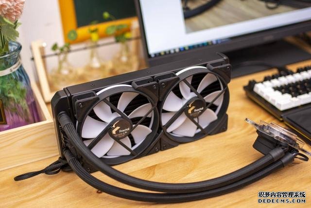 Define 7 Compact機箱上市，分形工藝機電散三劍客裝機評測