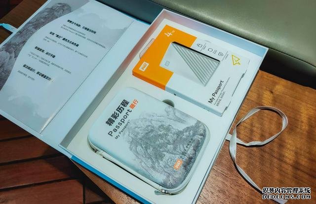 西數(shù)My Passport隨行版移動(dòng)硬盤白色款已經(jīng)發(fā)售啦