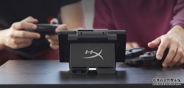 HyperX推出Switch充電背夾Charge Play Clutch:續(xù)航翻倍可當(dāng)支架