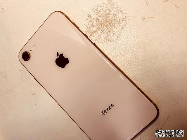 換電池還是換iphone9？399美元的A13，后置單攝+老款蘋(píng)果零部件