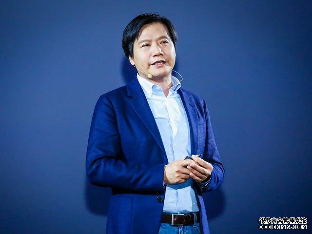 盧偉冰瞎搞市場，導致紅米K30巨虧，營銷文案，遭小米前高管怒懟