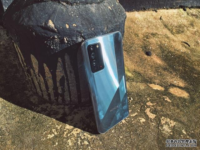 暴力解鎖100%性能！90Hz+麒麟820+180Hz，榮耀X10全面評(píng)測(cè)