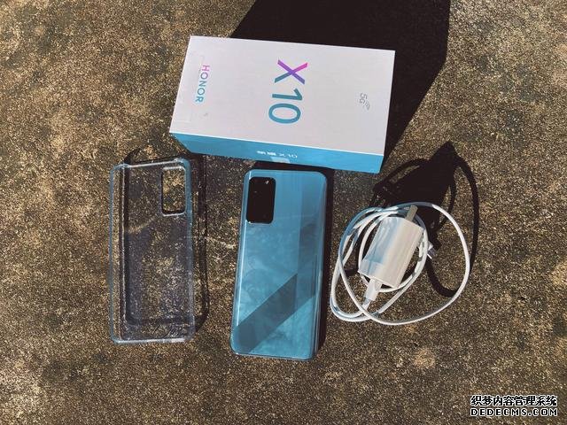 暴力解鎖100%性能！90Hz+麒麟820+180Hz，榮耀X10全面評(píng)測(cè)