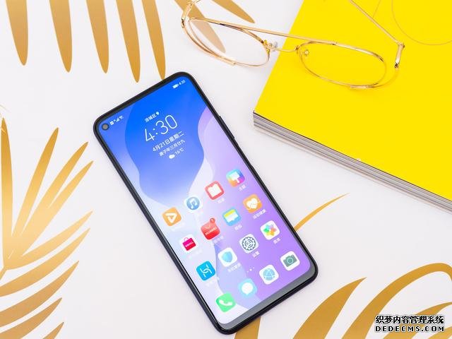 從3899降至2999，華為榮耀麒麟990 5G旗艦，對(duì)比新品榮耀30如何？