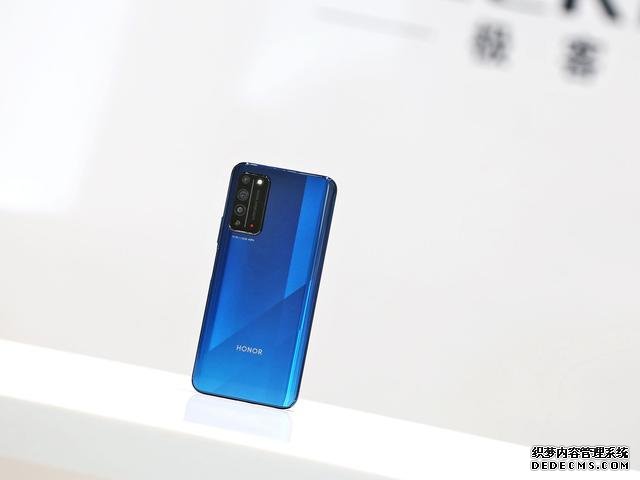 三款兩千檔5G新機(jī)，榮耀、紅米、iQOO，應(yīng)該怎么選？