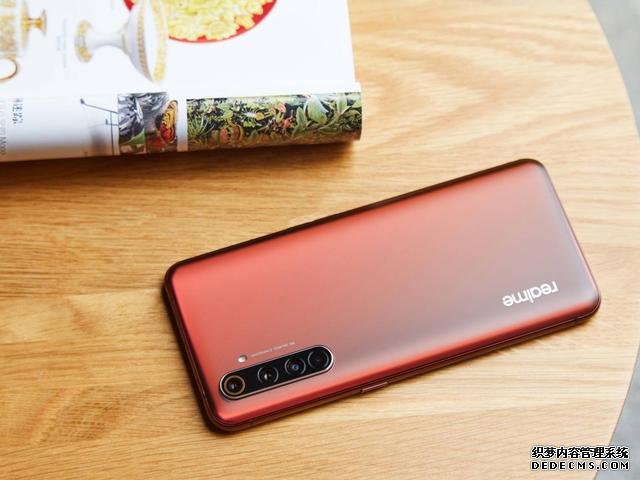 從3599降至2799，驍龍865+8GB+90HZ三星屏+65W，如今很值得