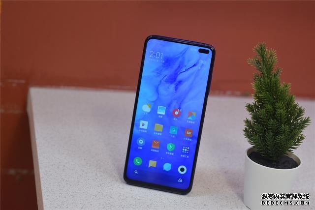 1500檔目前最值的三款手機(jī)：兩款4G一款5G，最高8+128GB