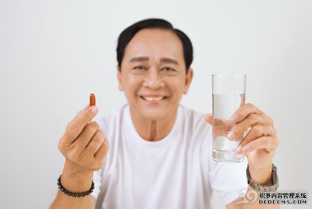 不用驗(yàn)血，看癥狀辨別缺什么維生素、吃什么補(bǔ)！這張表請(qǐng)收好