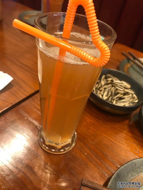 夏天氣溫再高也不要喝冷飲？營養(yǎng)師：真正不適合喝的是這3類人
