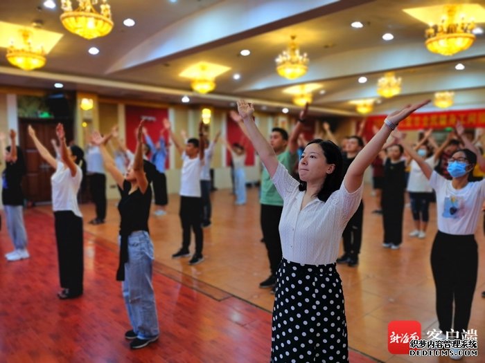 三亞全民健身工間操培訓(xùn)班開課 提高全民健身意識