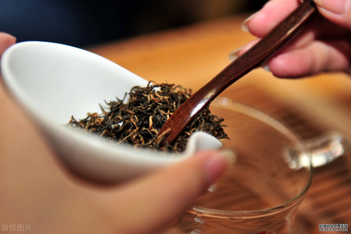 今秋的第一杯紅茶，你喝了嗎？何時(shí)喝紅茶對身體好？