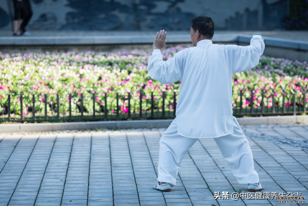 秋分平補(bǔ)莫“悲秋”，解“秋乏”，重潤燥