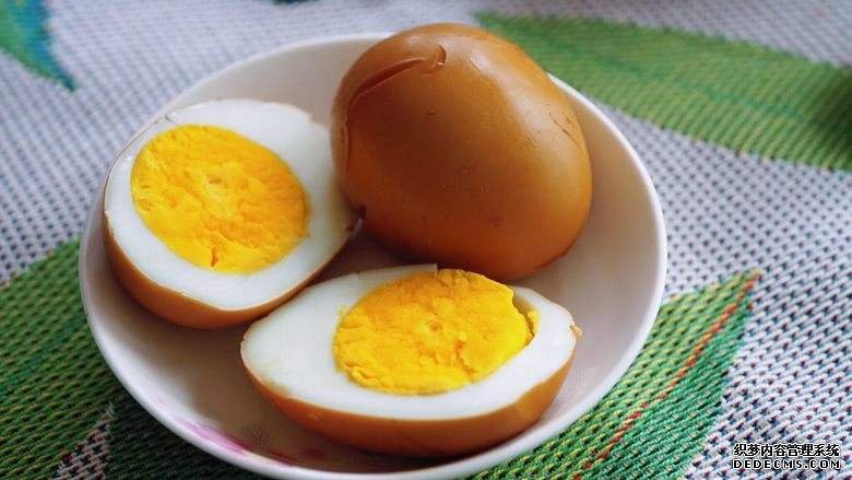 雞蛋營養(yǎng)豐富，兩種吃法每天吃幾個，有講究