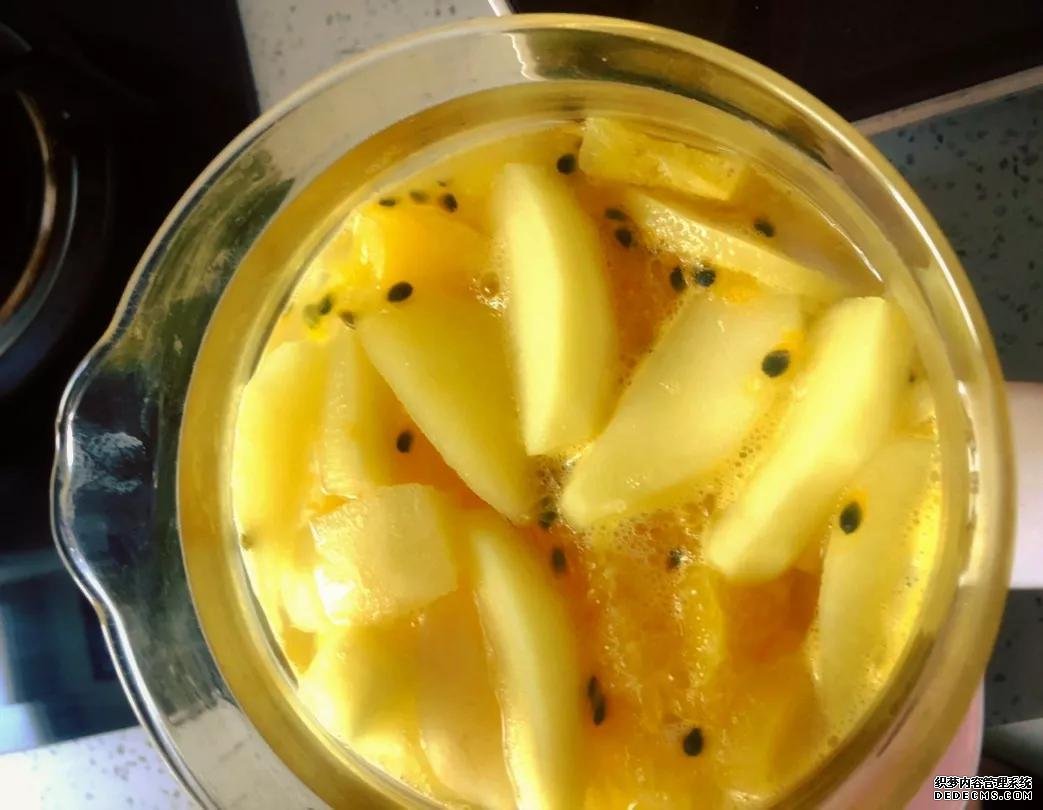 天氣越來越冷吃水果容易拉肚子？這樣吃營養(yǎng)美味又暖身